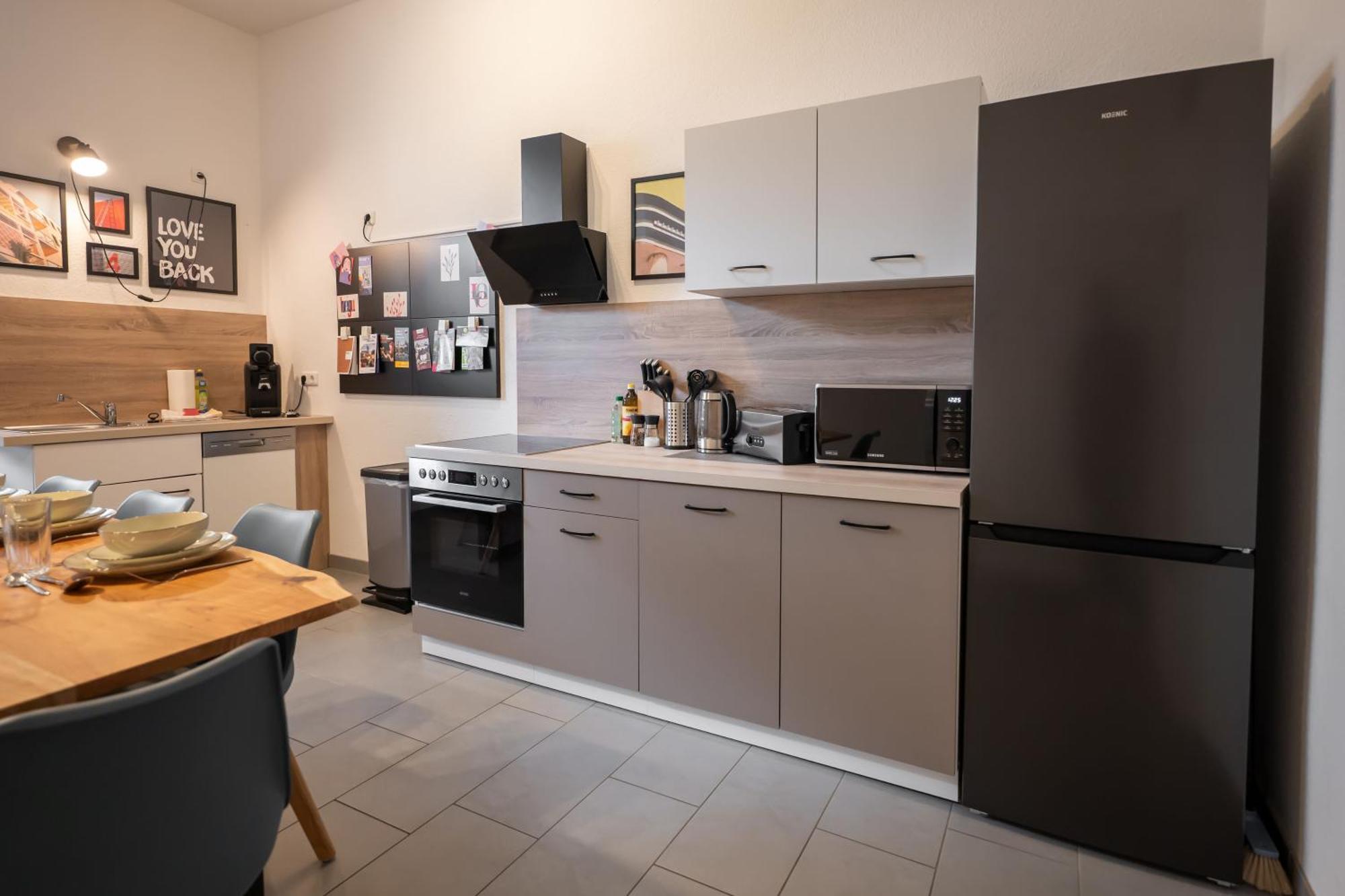 T21 - Apartment Direkt Im Zentrum Mit Parkplatz Chemnitz Eksteriør bilde